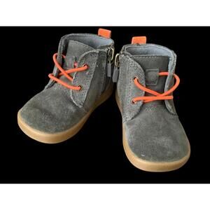 UGG Kids' Gray Suede Ankle Boots with Zipper - Size 4/5    SH20